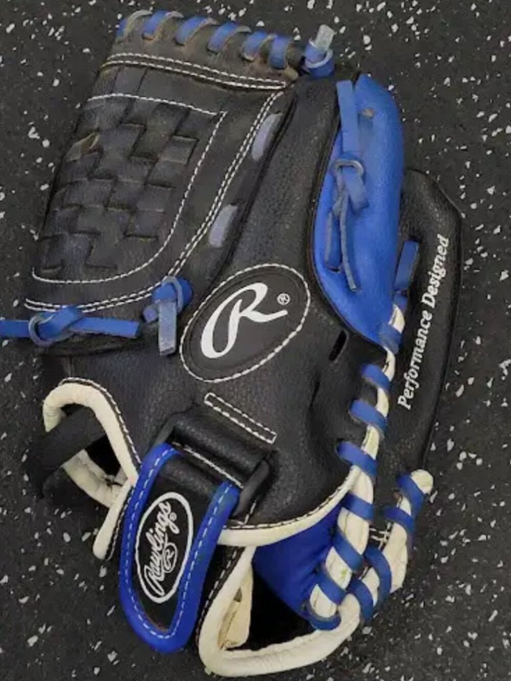 Youth Rawlings Players Series fielders glove